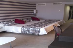 Hotel Rh Aura 4*