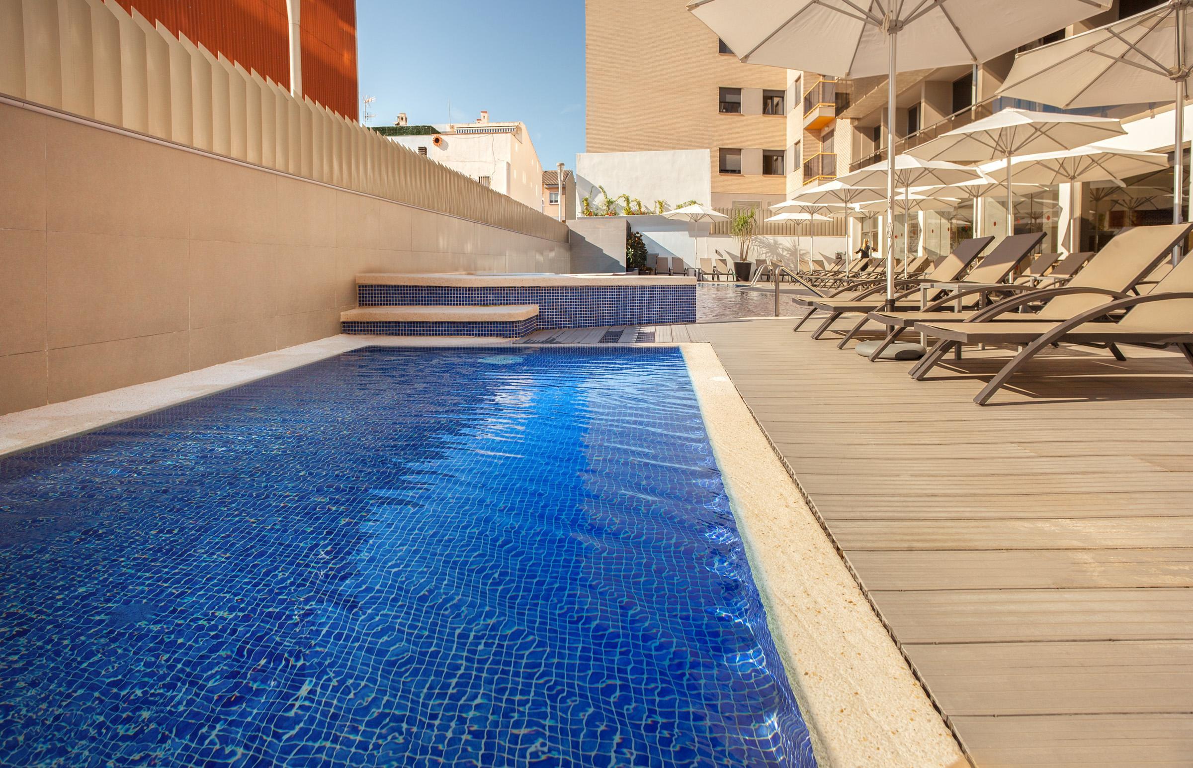 Rh Aura Hotel
